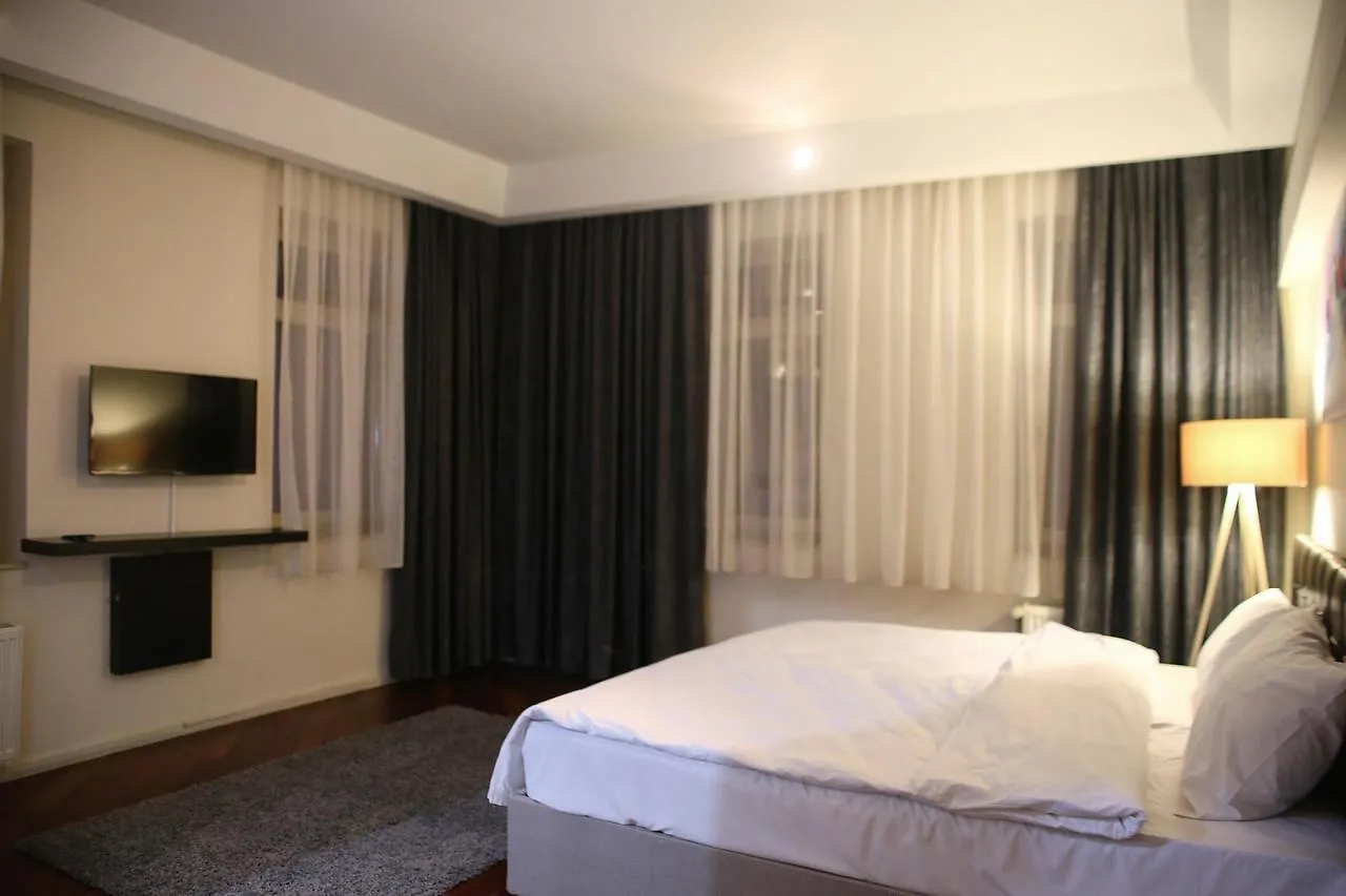 Pera City Suites Istanbulská provincie 3*,